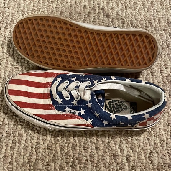 Vans Stars and Stripes lace up shoes men Size 6 women size 7.5 - Picture 3 of 4